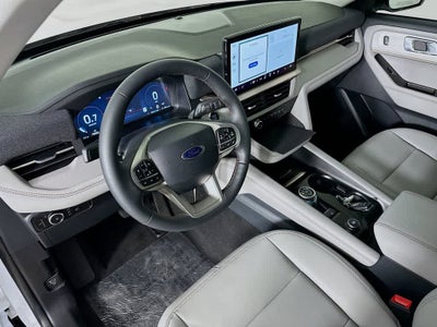 2025 Ford Explorer Activo