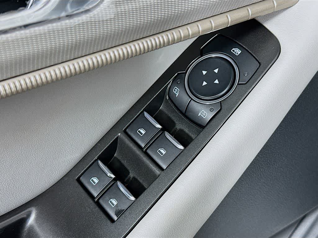 2025 Ford Explorer Activo