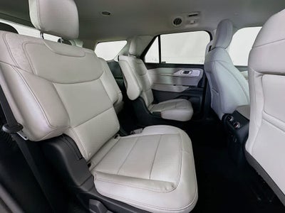 2025 Ford Explorer Activo