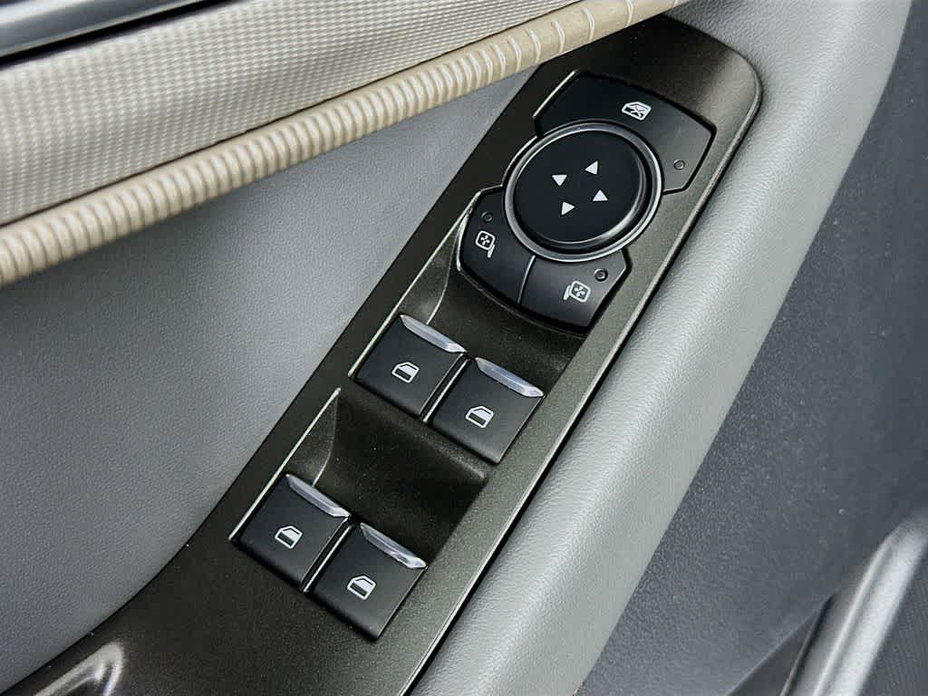 Ford Explorer Active 2026 con paquete 100A