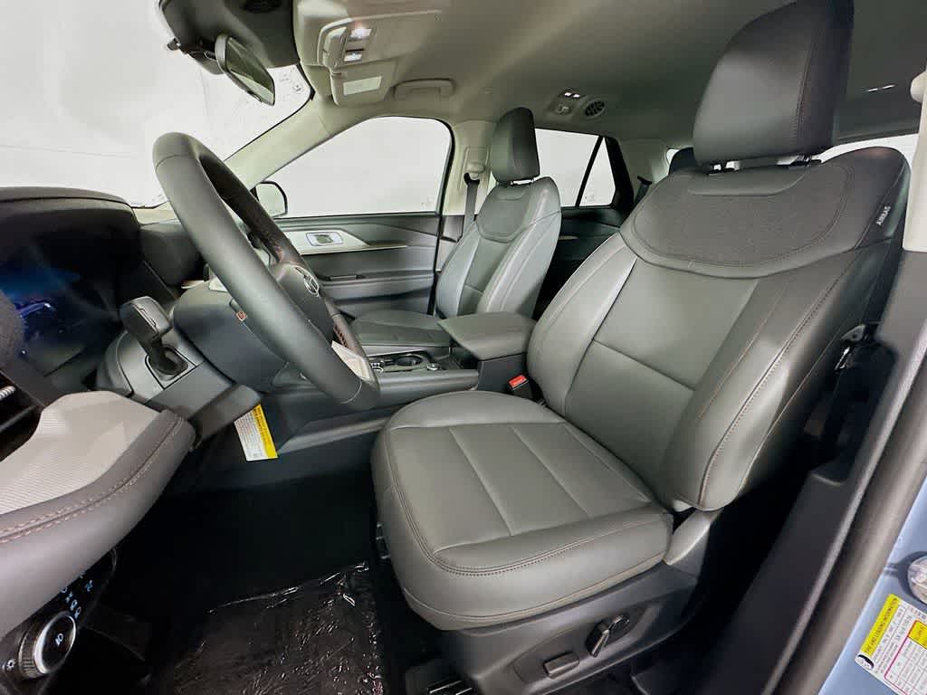 Ford Explorer Active 2026
