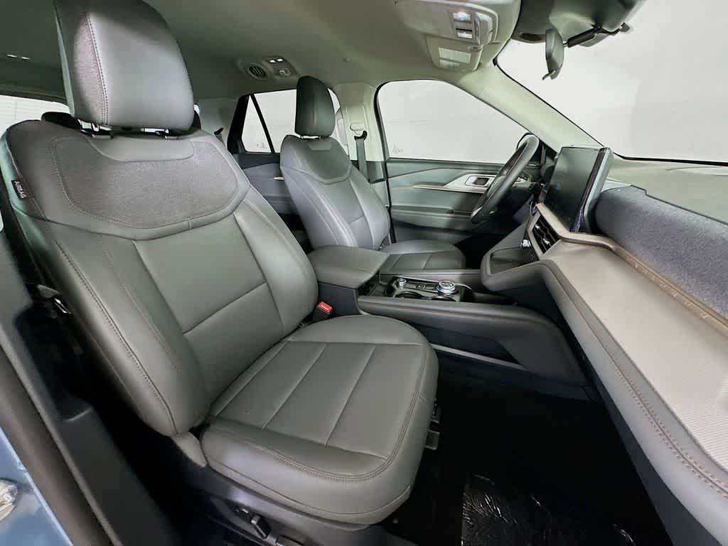 Ford Explorer Active 2026