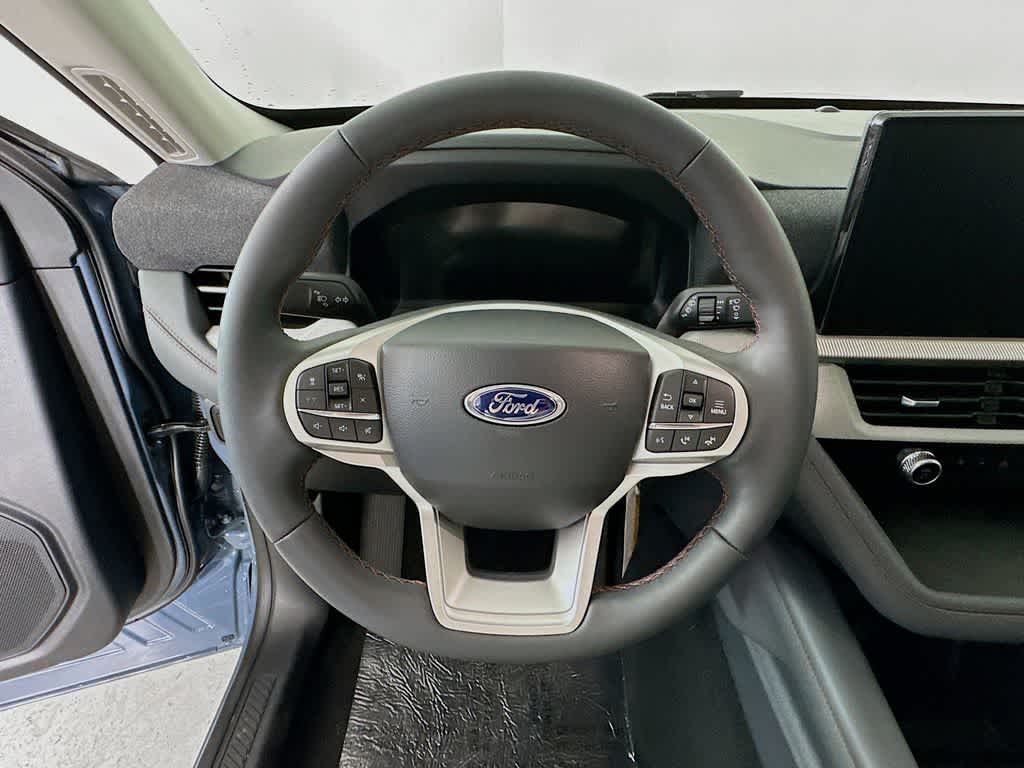 Ford Explorer Active 2026
