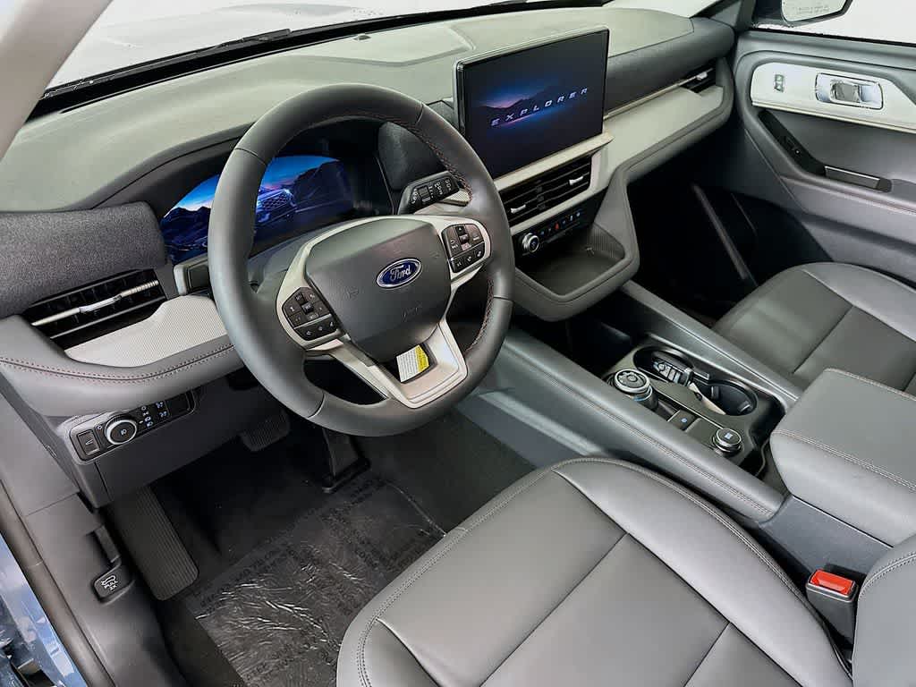 Ford Explorer Active 2026