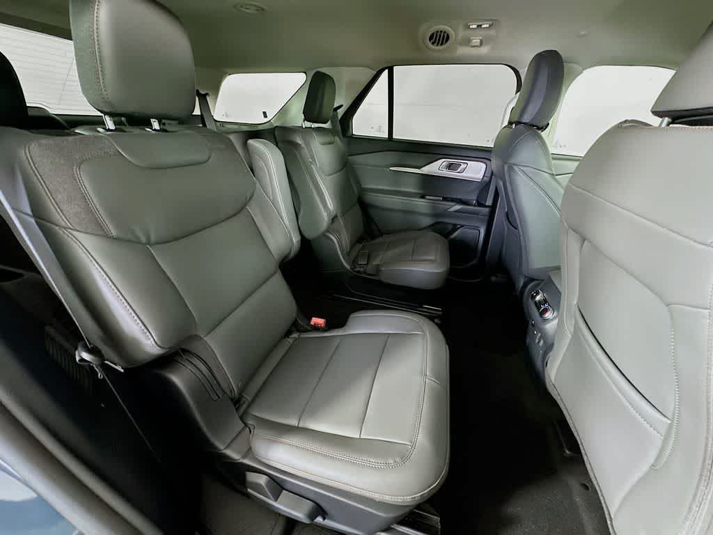 Ford Explorer Active 2026