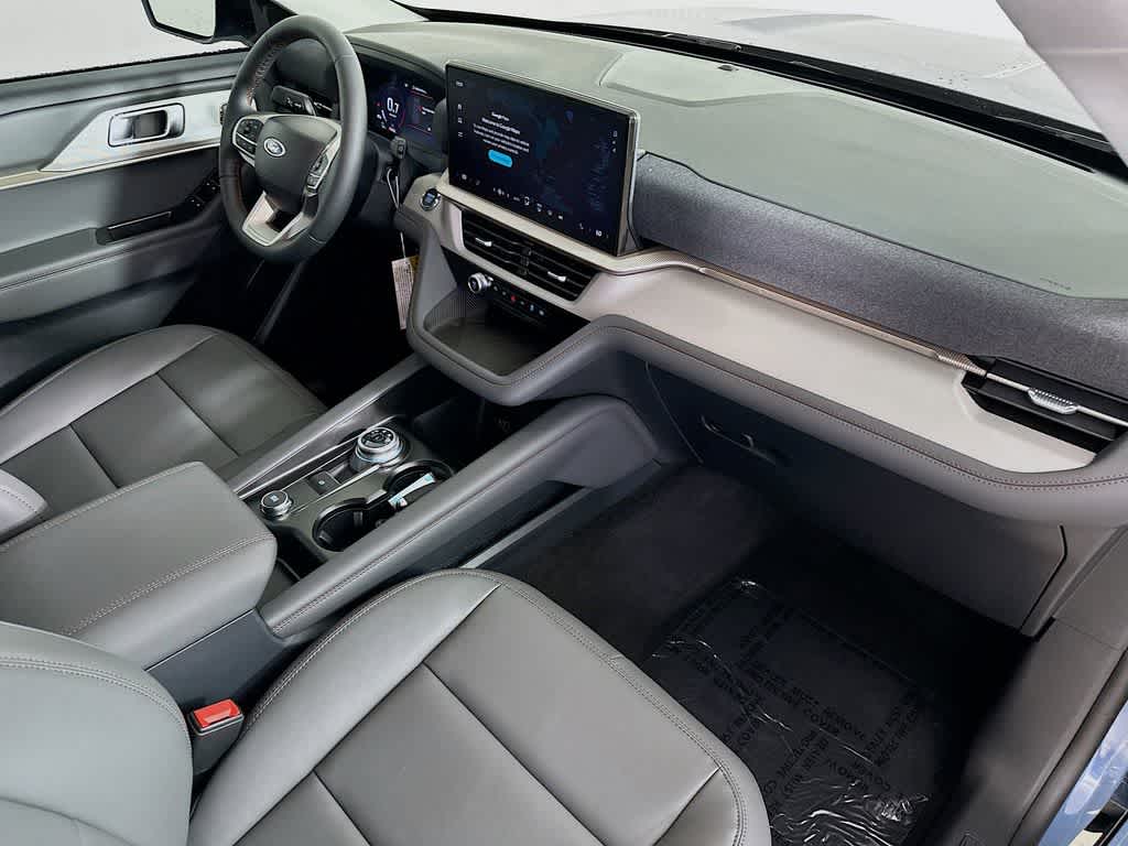 Ford Explorer Active 2026