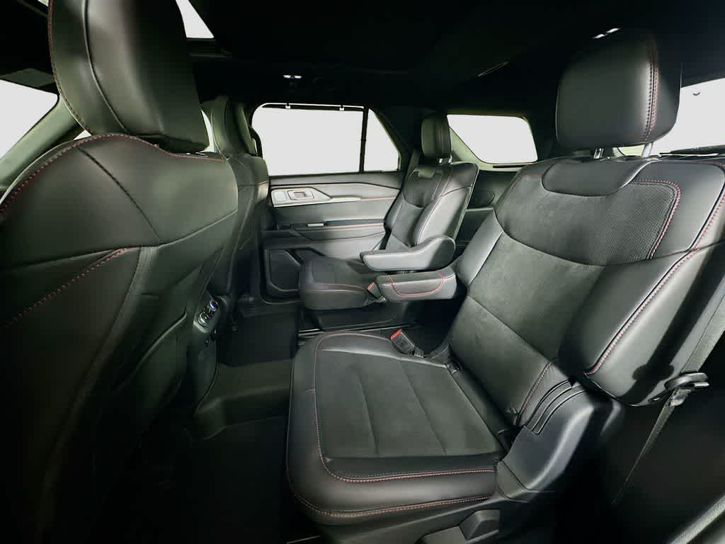 Ford Explorer ST 2025