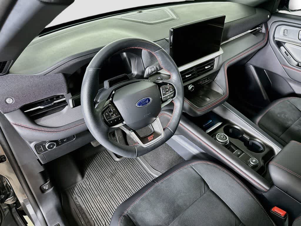 Ford Explorer ST 2025