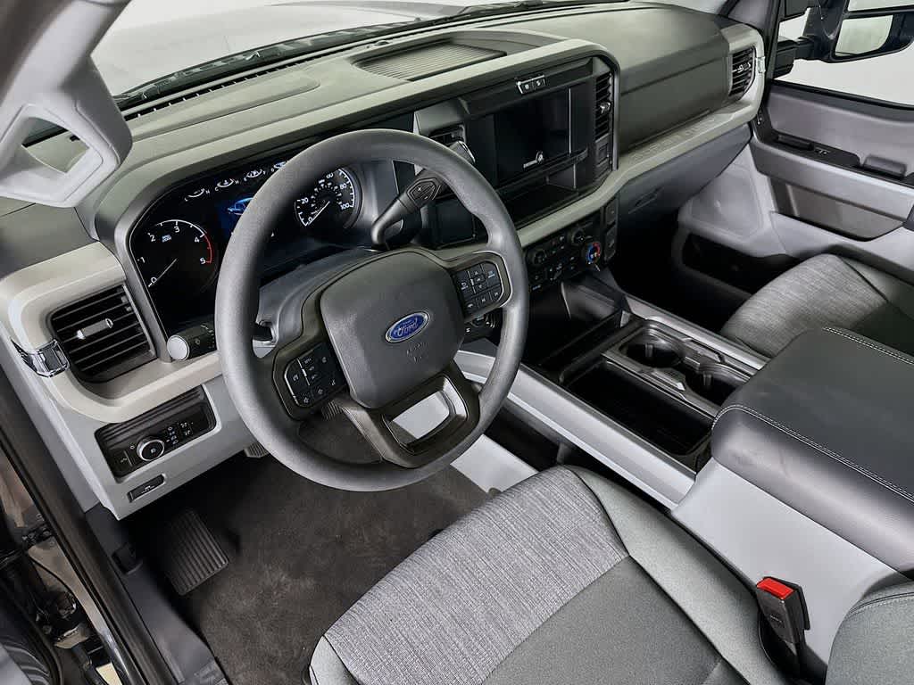 2026 Ford Super Duty F-250 SRW Base