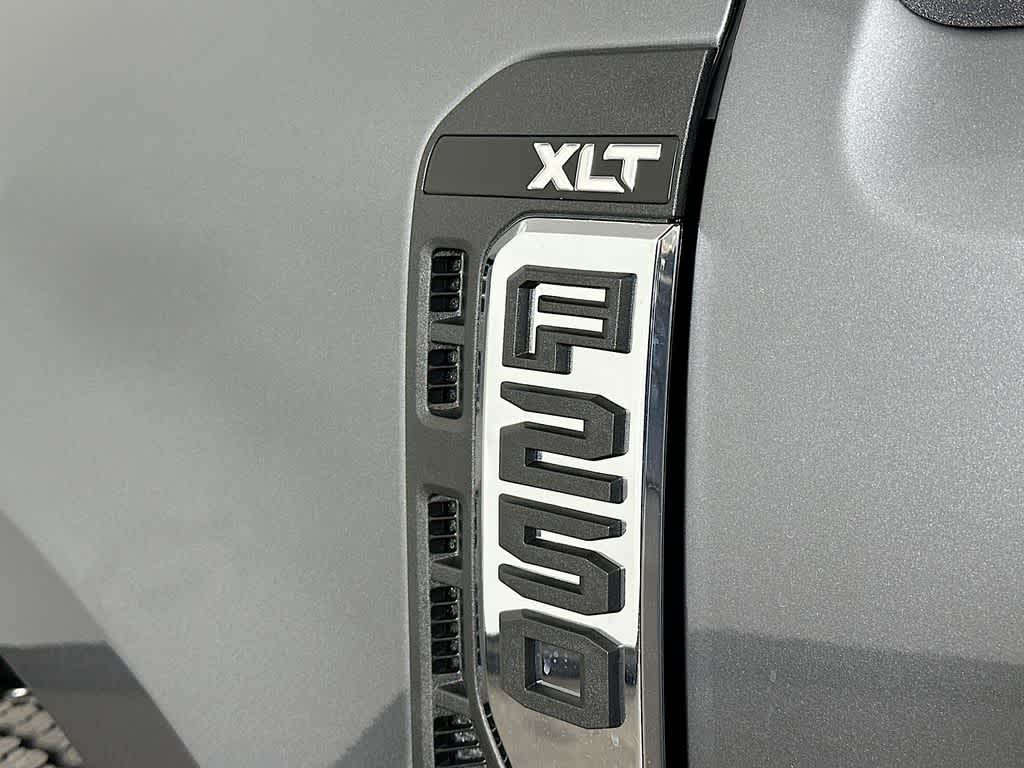 2026 Ford Super Duty F-250 SRW Base