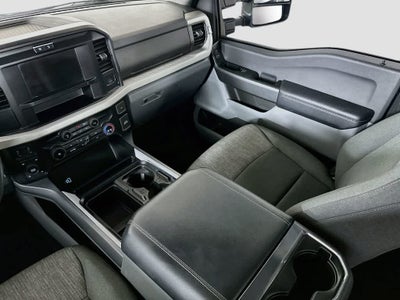 Ford Super Duty F-250 SRW XLT 2025