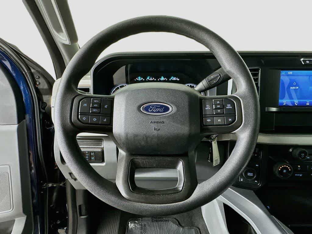 Ford Super Duty F-250 SRW XLT 2025