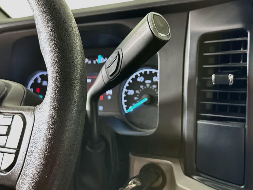 Ford Super Duty F-250 SRW XLT 2025
