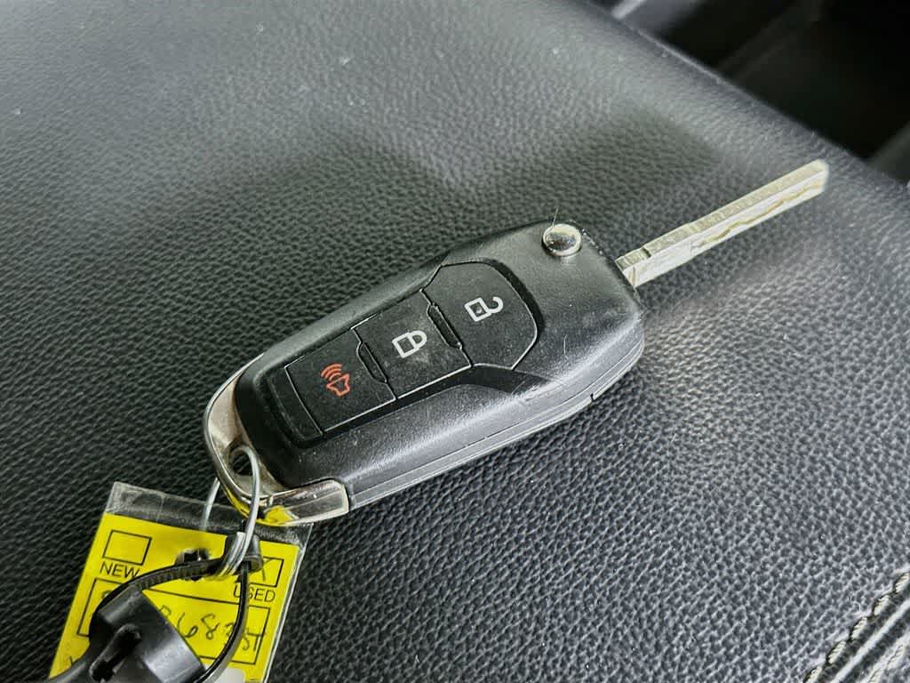 Ford Super Duty F-250 SRW XLT 2025