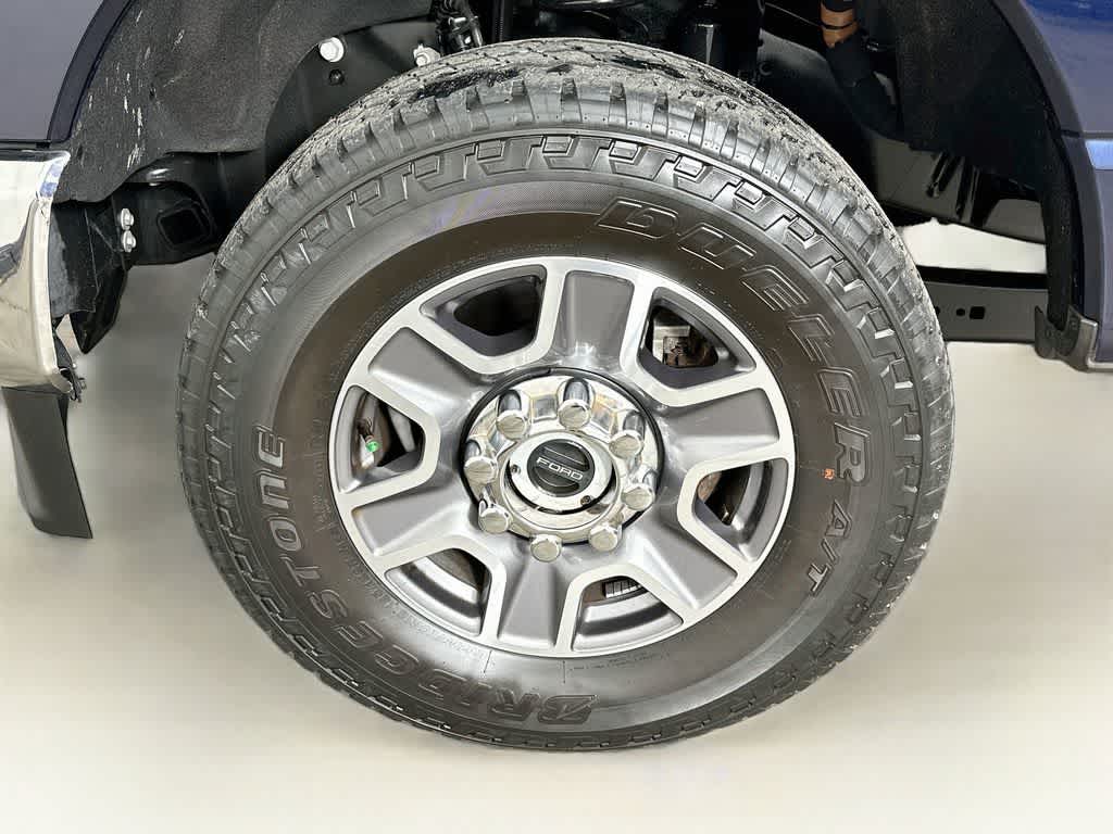 Ford Super Duty F-250 SRW XLT 2025