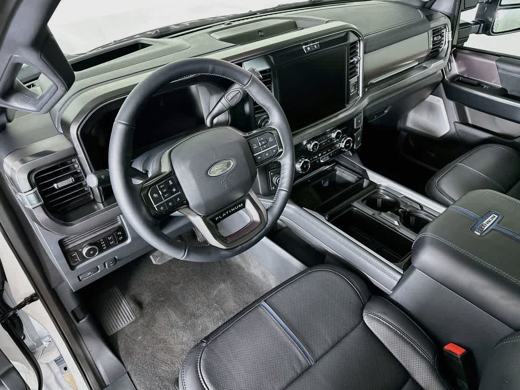 2026 Ford Super Duty F-250 SRW Platinum