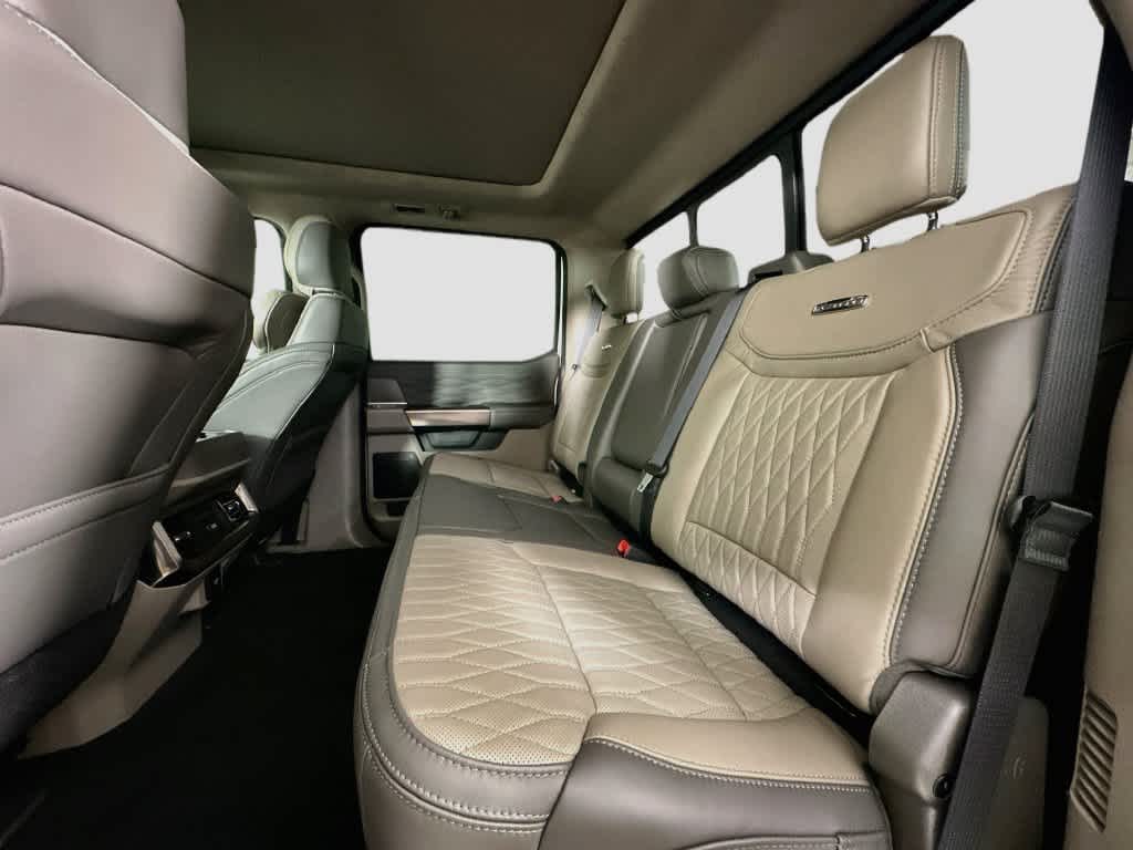 Ford Super Duty F-250 SRW F-250® Platinum® 2027