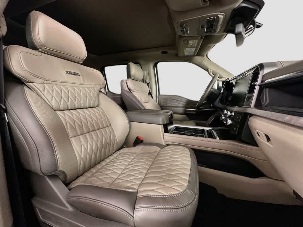 Ford Super Duty F-250 SRW F-250® Platinum® 2027