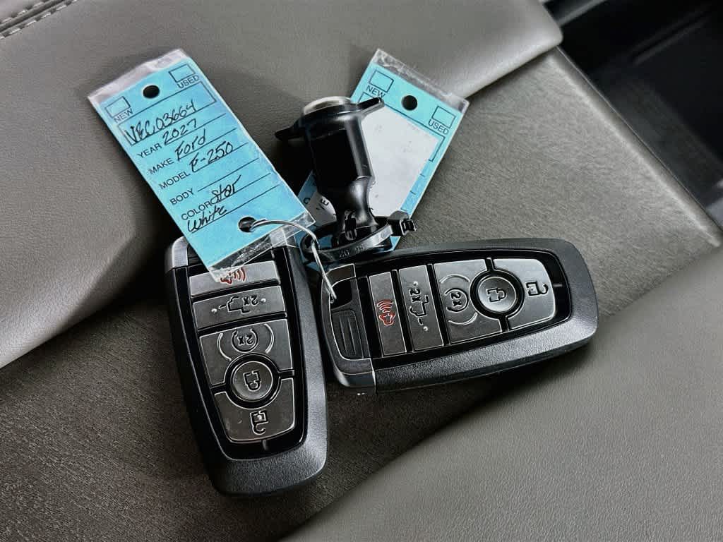 Ford Super Duty F-250 SRW F-250® Platinum® 2027