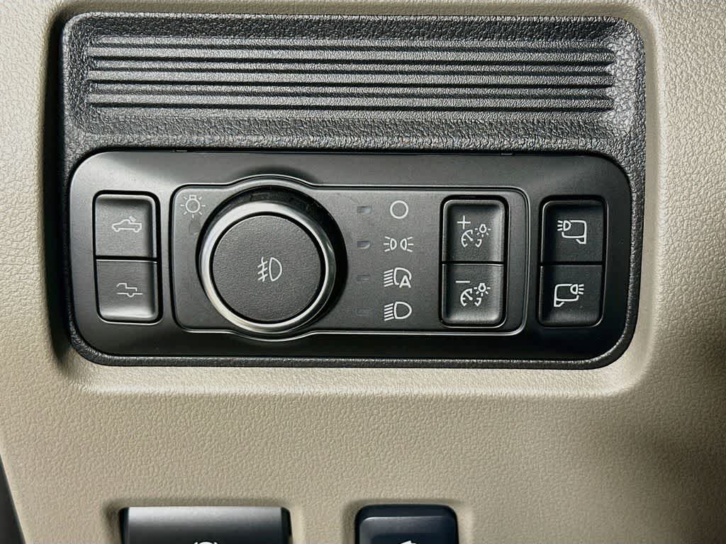 Ford Super Duty F-250 SRW F-250® Platinum® 2027