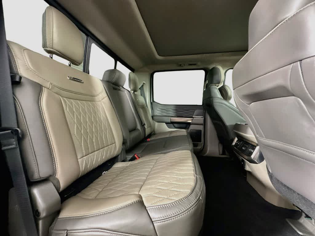 Ford Super Duty F-250 SRW F-250® Platinum® 2027