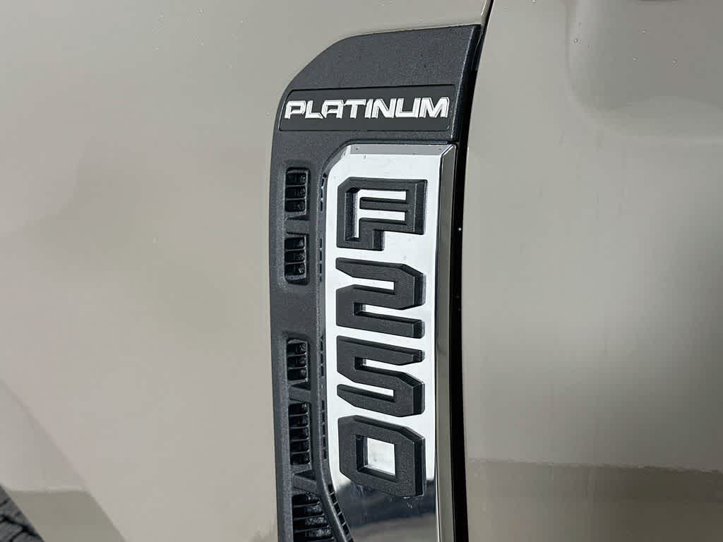 2026 Ford Super Duty F-250 SRW Platinum