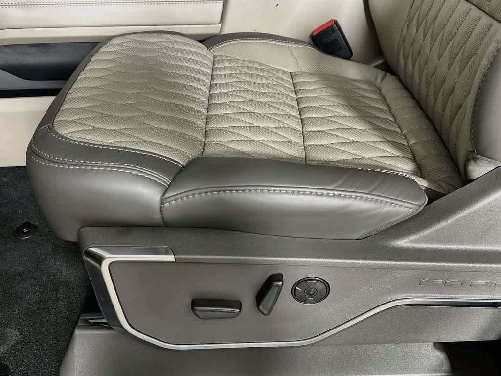 2026 Ford Super Duty F-250 SRW Platinum