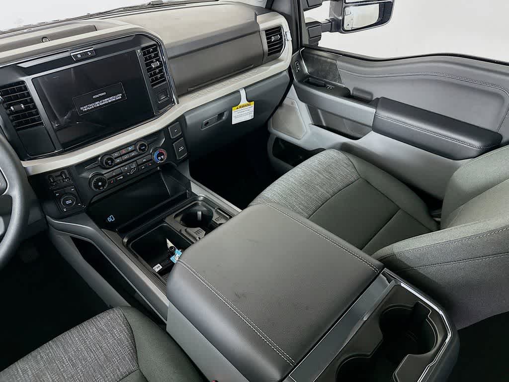 2026 Ford Super Duty F-250 SRW XLT