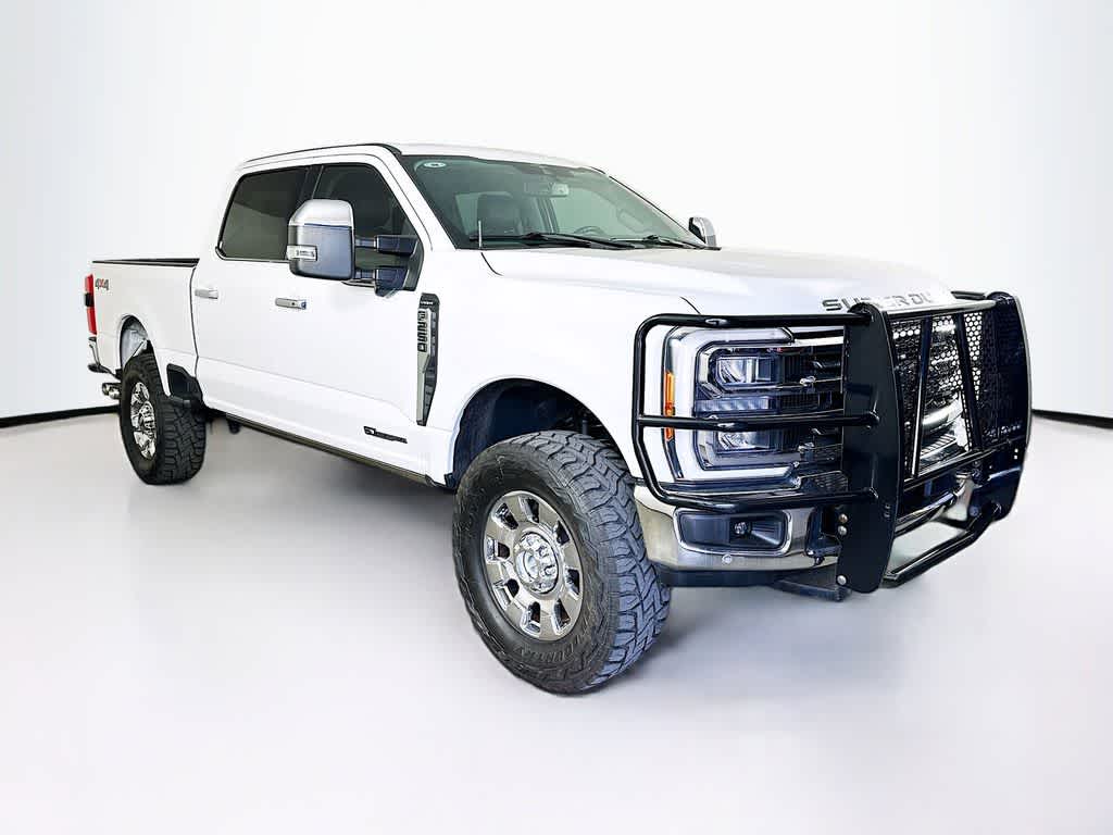 Ford Super Duty F-250 SRW LARIAT 2023