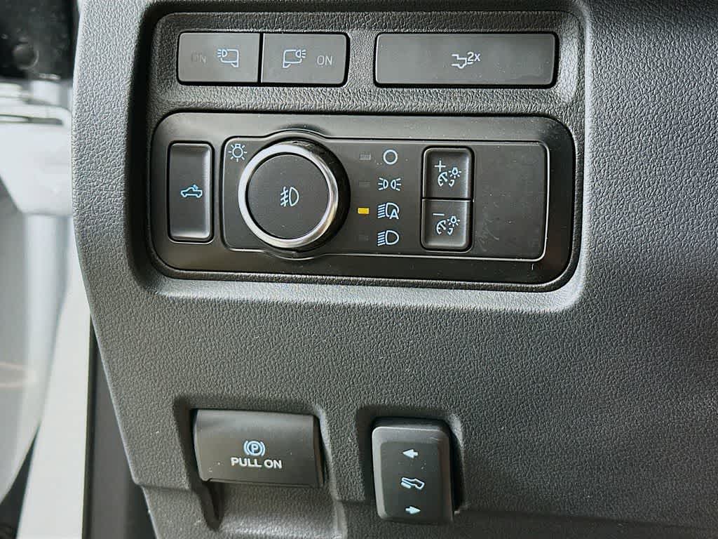 Ford Super Duty F-250 SRW LARIAT 2023