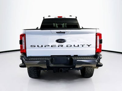 Ford Super Duty F-250 SRW LARIAT 2023