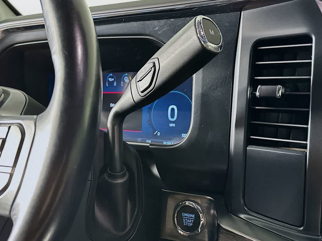 Ford Super Duty F-250 SRW LARIAT 2024