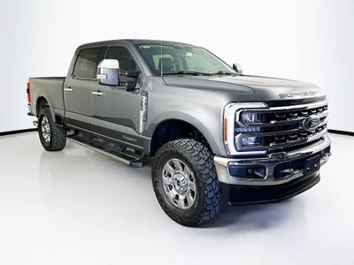 Ford Super Duty F-250 SRW LARIAT 2024