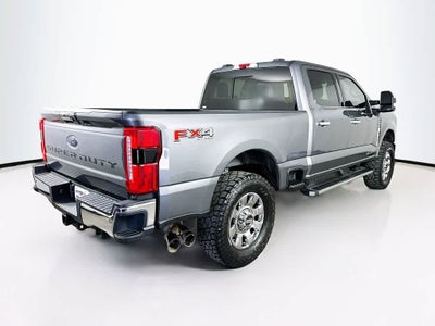 Ford Super Duty F-250 SRW LARIAT 2024