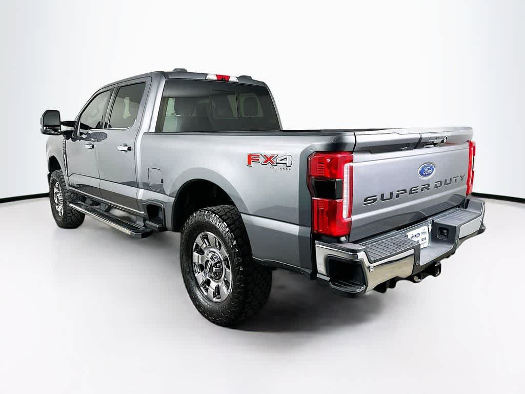 Ford Super Duty F-250 SRW LARIAT 2024