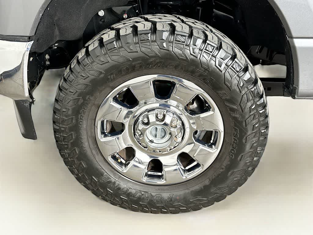 Ford Super Duty F-250 SRW LARIAT 2024