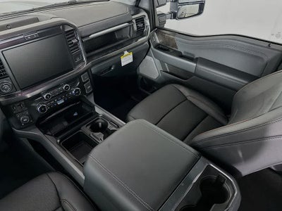 Ford Super Duty F-350 SRW LARIAT 2026