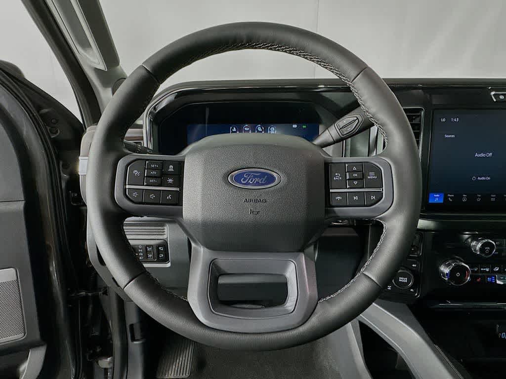 Ford Super Duty F-350 SRW LARIAT 2026