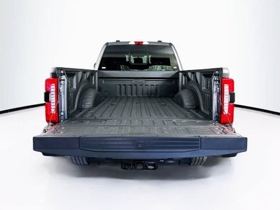 Ford Super Duty F-350 SRW LARIAT 2026