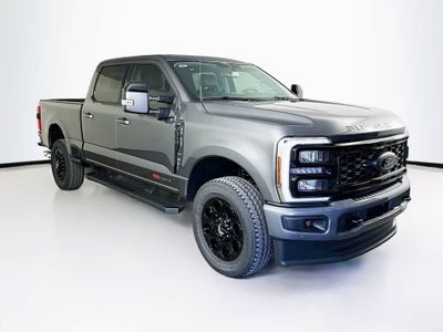 Ford Super Duty F-350 SRW LARIAT 2026