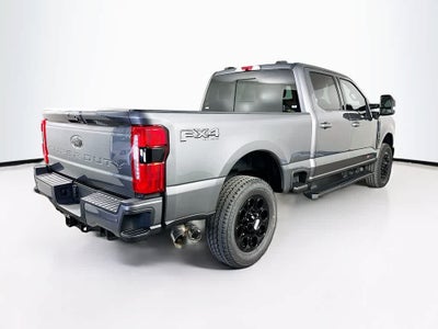 Ford Super Duty F-350 SRW LARIAT 2026