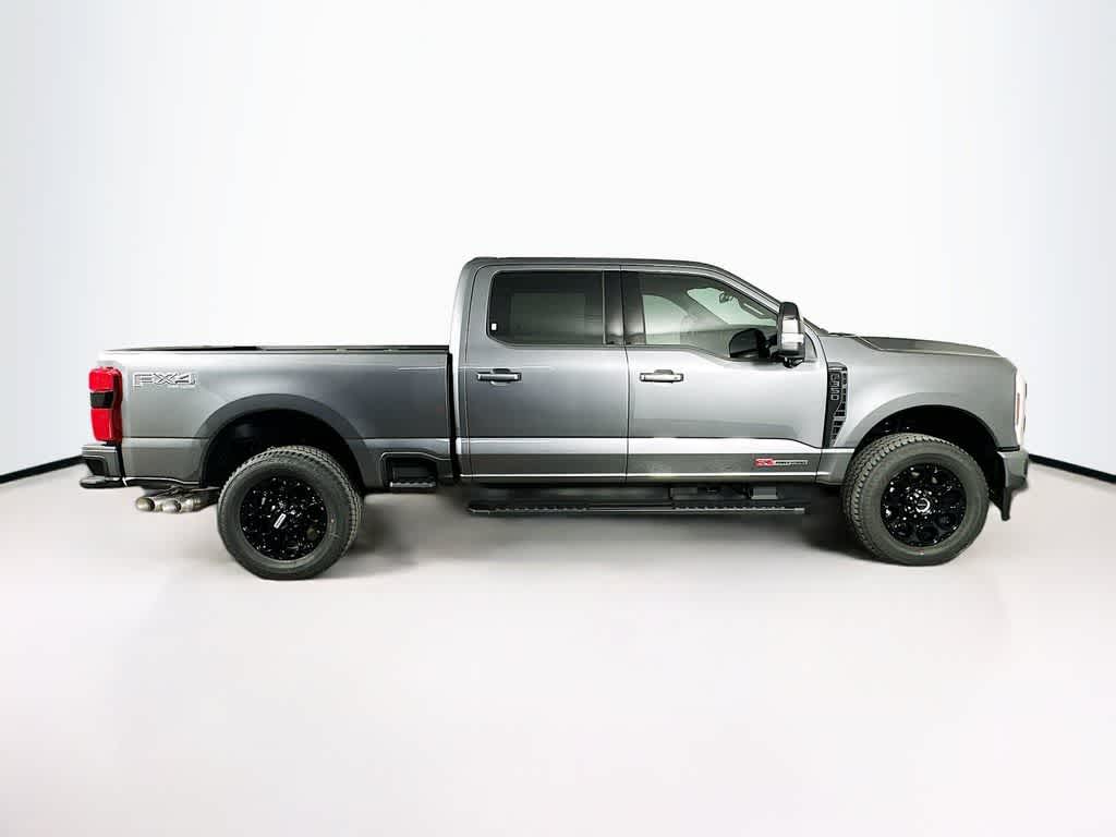 Ford Super Duty F-350 SRW LARIAT 2026
