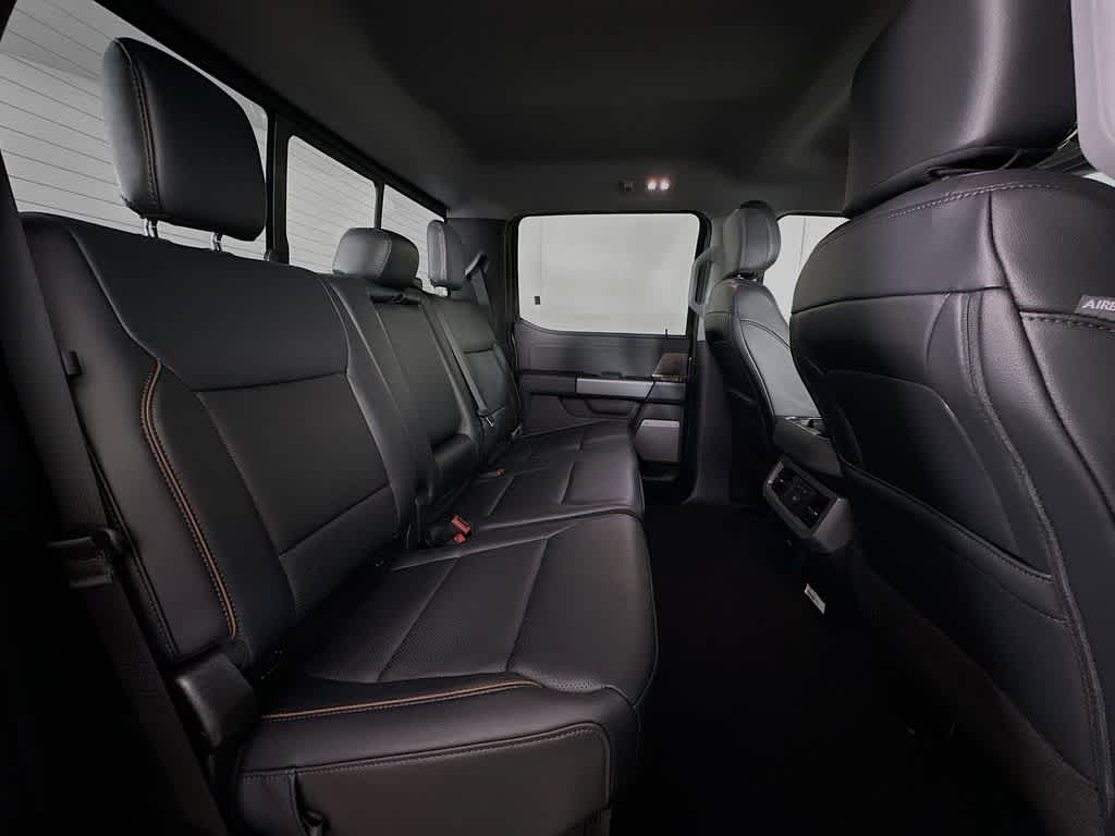 Ford Super Duty F-350 SRW LARIAT 2026