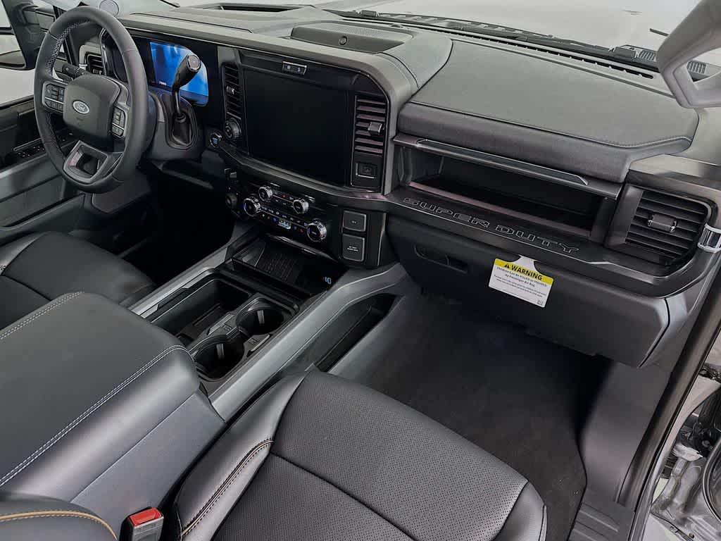 Ford Super Duty F-350 SRW LARIAT 2026