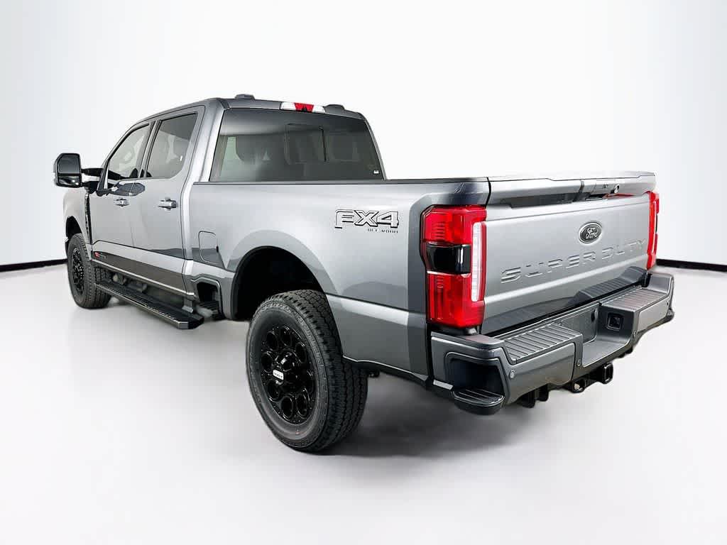Ford Super Duty F-350 SRW LARIAT 2026