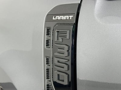 Ford Super Duty F-350 SRW LARIAT 2026