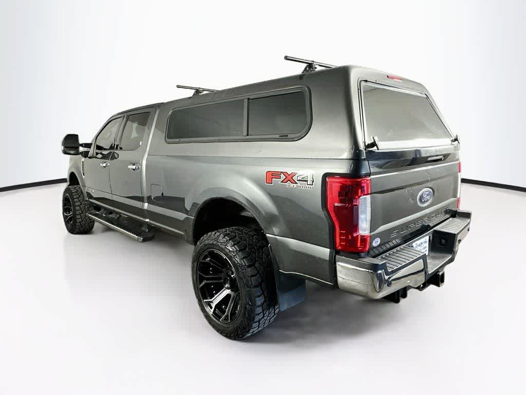 Camioneta Ford Super Duty F-350 SRW LARIAT de 2019