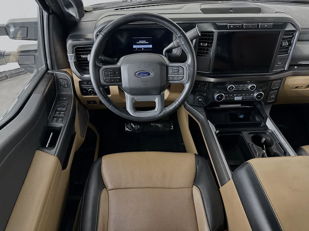 Ford Super Duty F-350 SRW LARIAT 2023