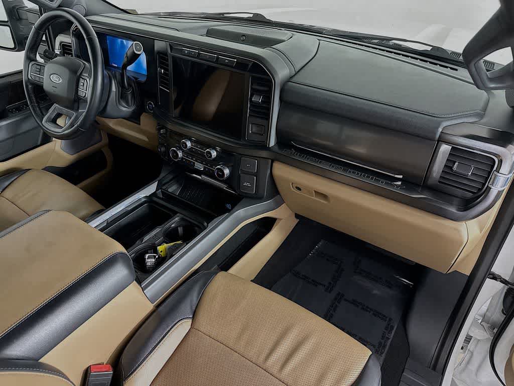 Ford Super Duty F-350 SRW LARIAT 2023