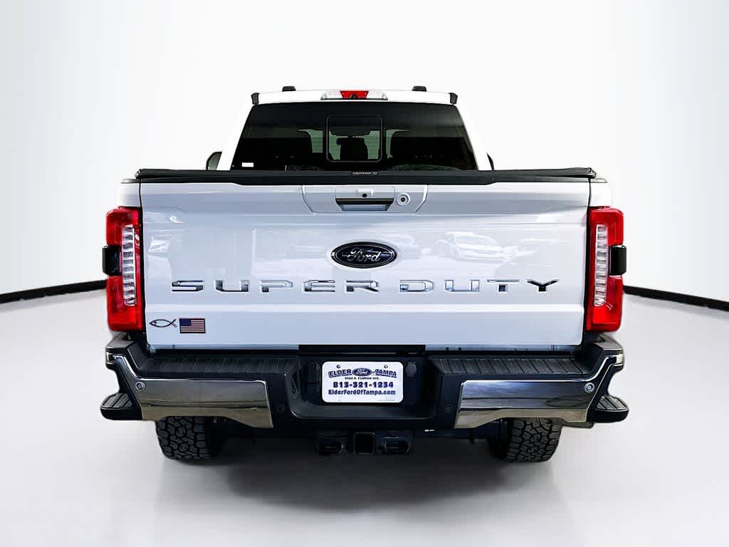 Ford Super Duty F-350 SRW LARIAT 2023